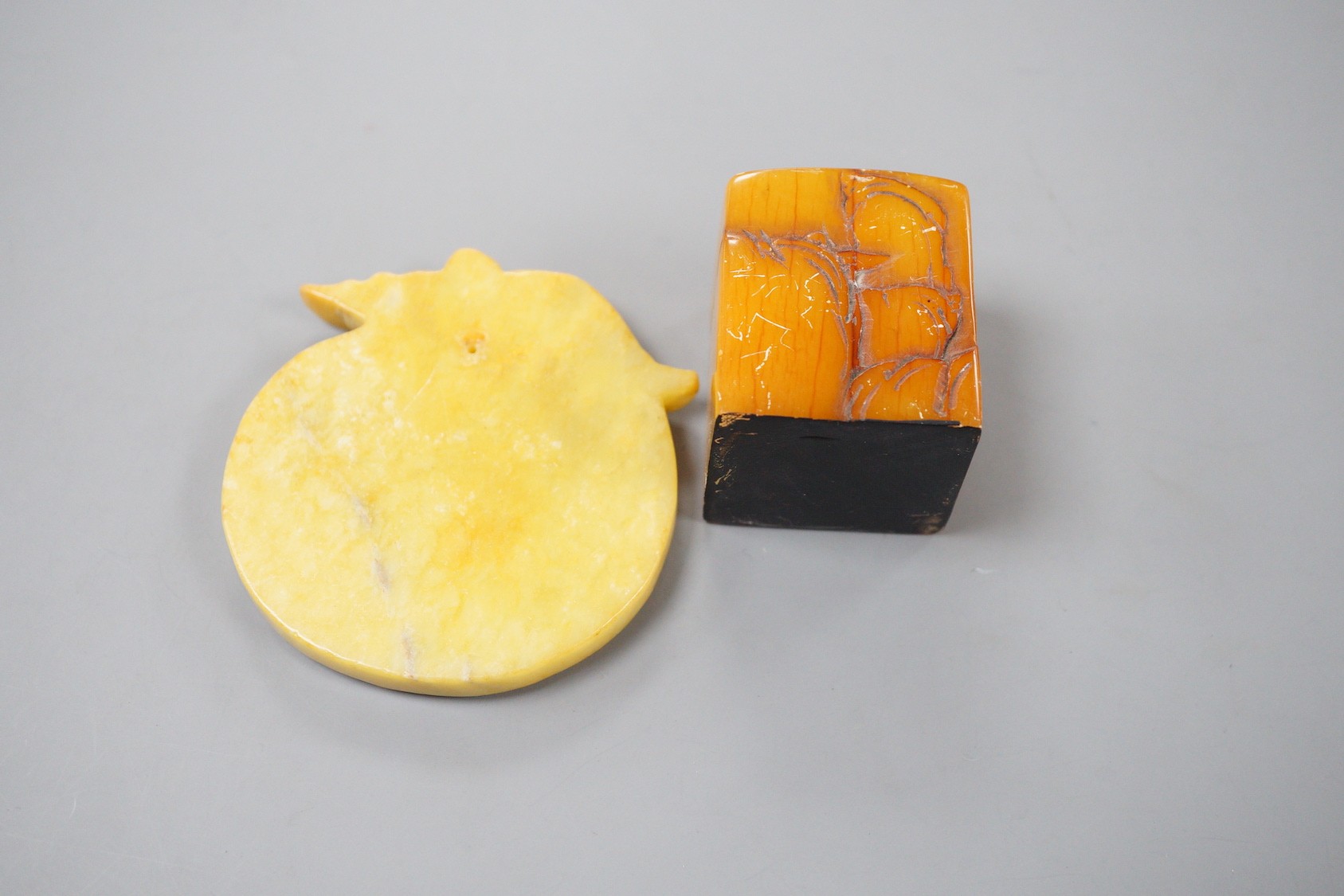 A Chinese soapstone seal, 4.5cm tall, and a hardstone plaque